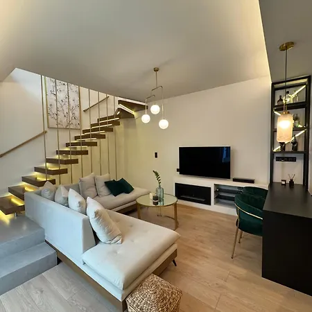 Ethyr Atrium Apartment