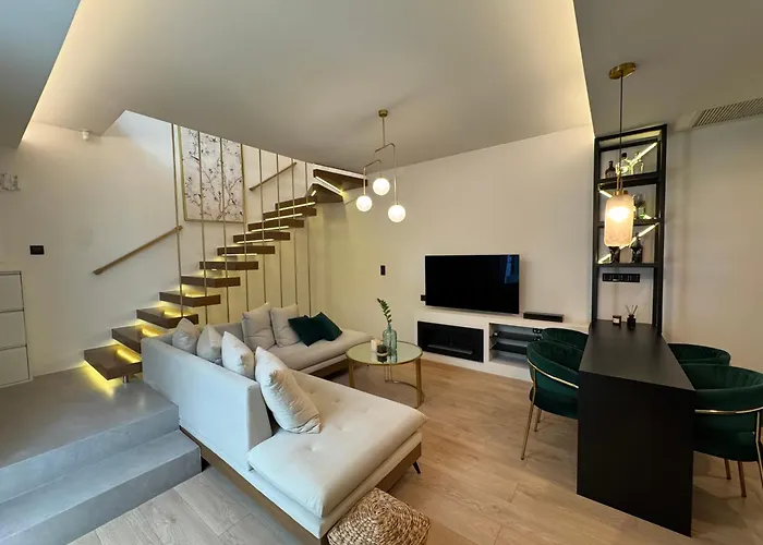 Ethyr Atrium Apartment