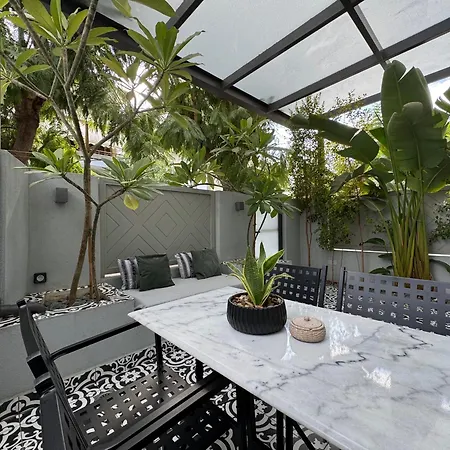 Ethyr Atrium Apartment *